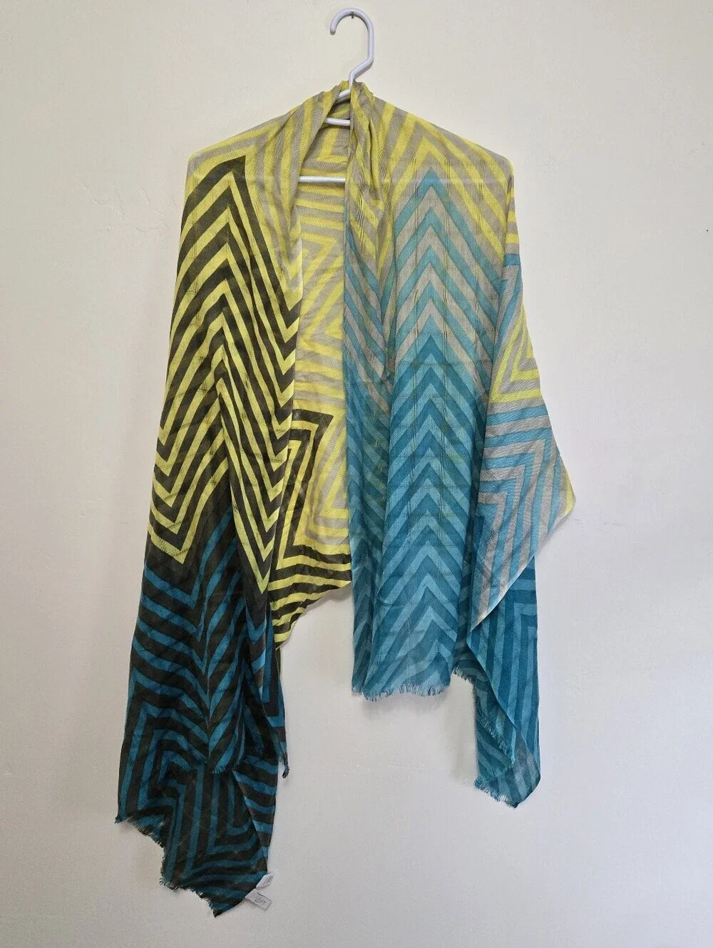 LOFT OVERSIZE LIGHTWEIGHT SCARF SHAWL WRAP MULTI-COLOR CHEVRON WOMEN OS CLASSIC